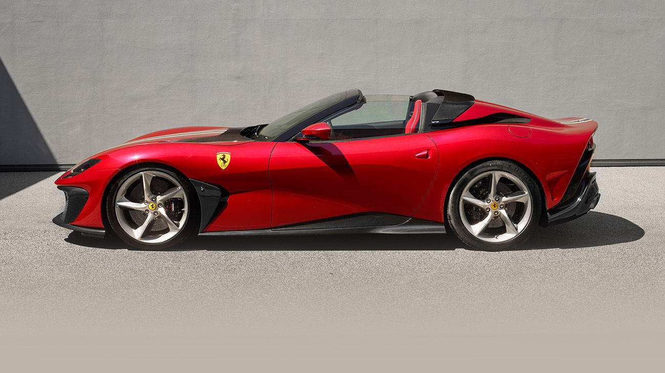Ferrari SP51: 漂う品格