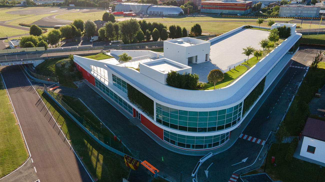 With the main international championships at the starting line and the 24 Hours of Daytona approaching, Ferrari officially announced the schedules of the Competizioni GT official drivers in the European and international closed-wheel series. 