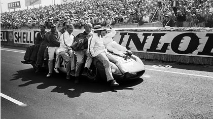 1965年、フェラーリがル・マンで英雄的勝利を獲得