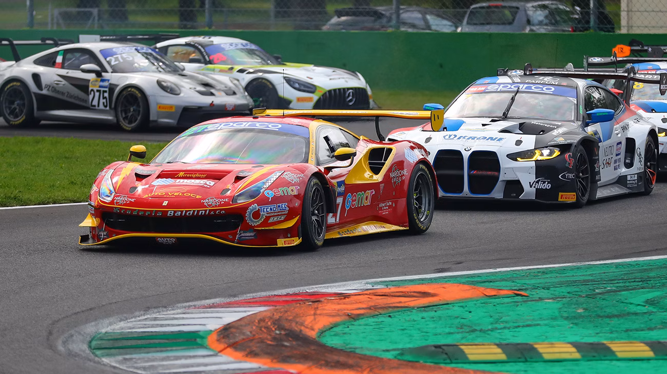 Fisichella-Mosca in the Ferrari 488 GT3 Evo 2020 sealed the Italian GT Endurance Championship with a race to spare at the Monza circuit. 