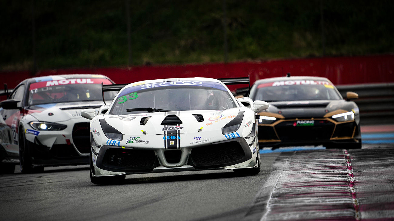 The final round of the Ultimate Cup Series is about to get underway at the Paul Ricard circuit in Le Castellet, southern France.