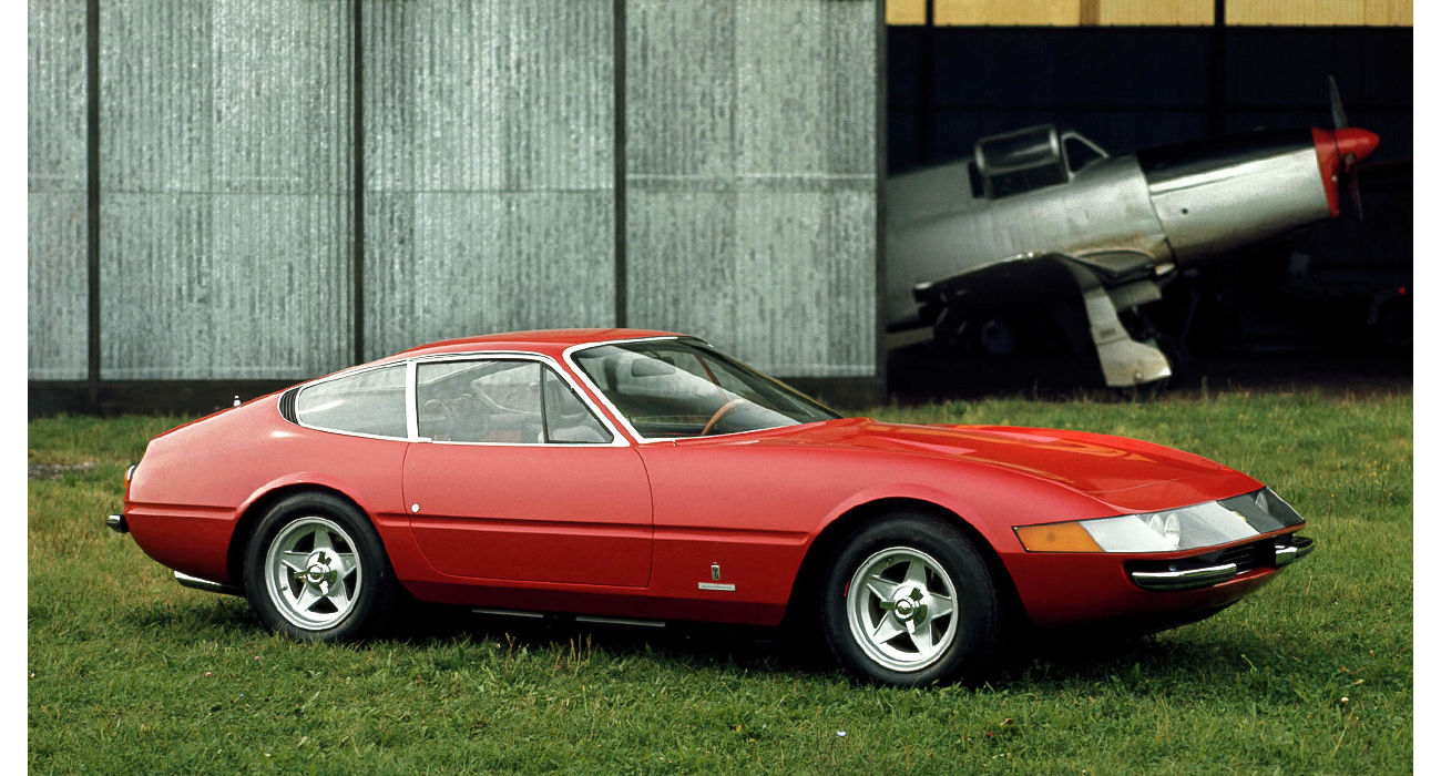 フェラーリ　Ferrari　フロントフード　エンブレム　旧車 Ferrari フェラーリ フロントエンブレム (60年代〜70年代前半